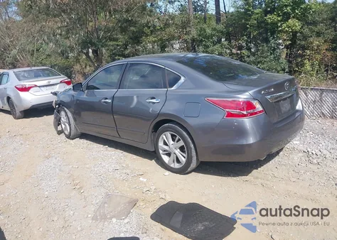 2015 Nissan Altima 2.5 Sv из США, поврежденный, VIN 1N4AL3AP2FC102017